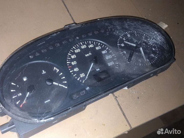 Щиток приборов рено меган 1