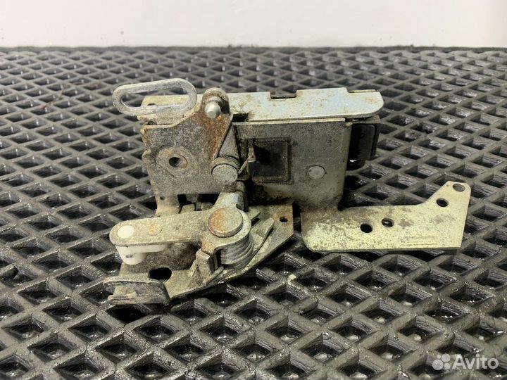 Замок двери передней левой Volvo FH