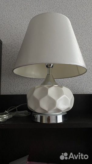 Настольные лампы интерьерные