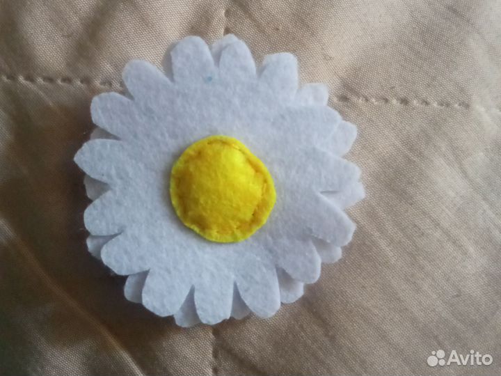 Ромашка из фетра