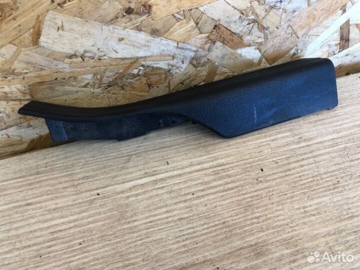 Накладка на порог салона задняя левая