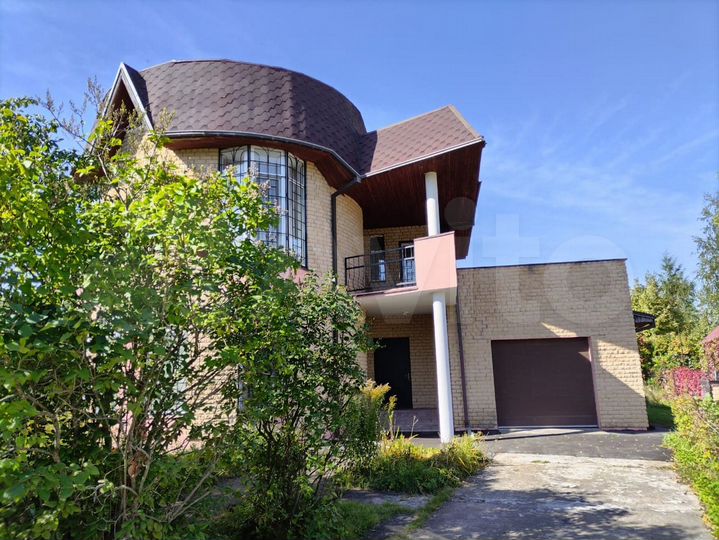 Дом 180 м² на участке 12 сот.