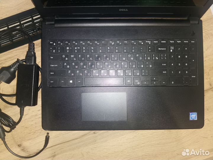 Ноутбук dell inspiron