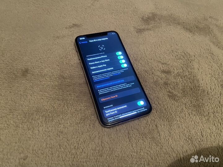 iPhone X, 64 ГБ