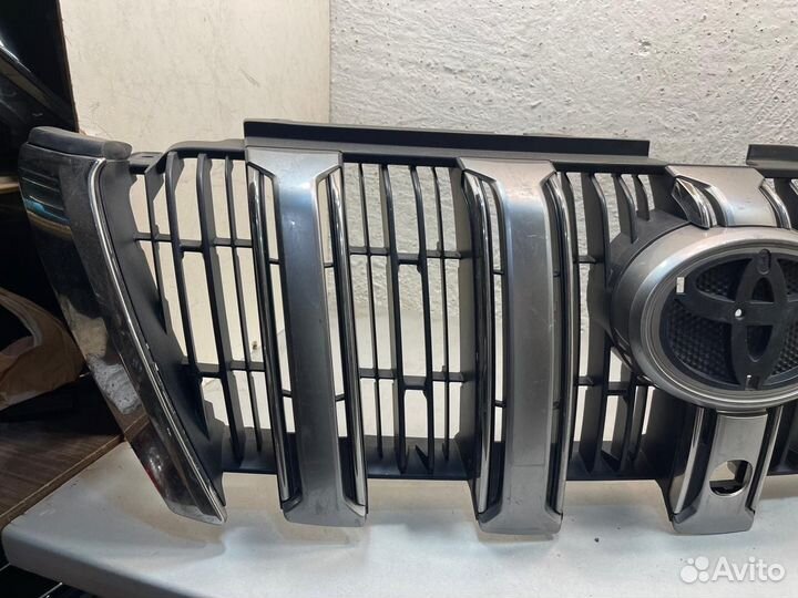 Решетка радиатора Toyota Land Cruiser Prado 150