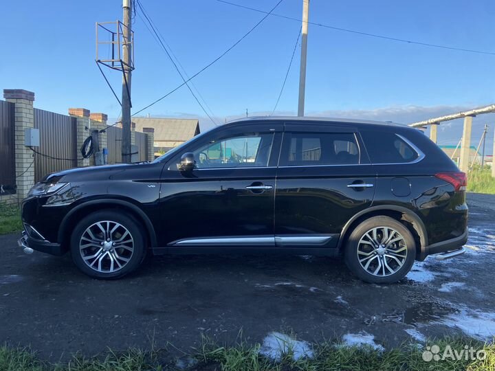 Mitsubishi Outlander 3.0 AT, 2018, 165 000 км