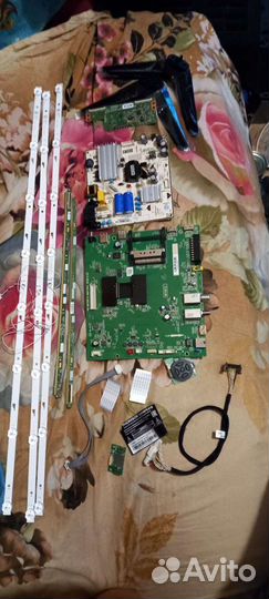 Thomson t50e80dhu, 32HR3230, Rolsen RL-42A700F3D