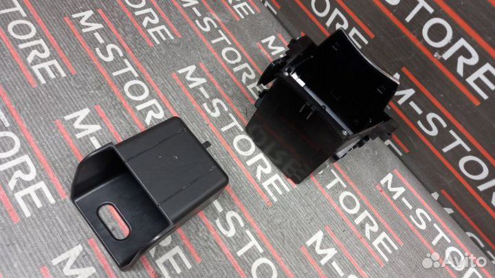 Бардачок Mercedes-Benz E-Class W211 112.949 2002