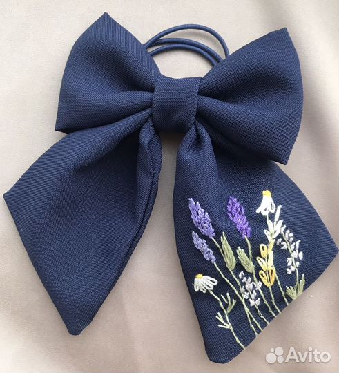 Бантики ручной работы с вышивкой под заказ