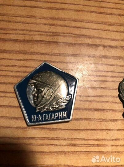 Значки СССР тематика космос, олимпийский мишка