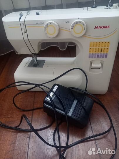 Швейная машинка janome бу