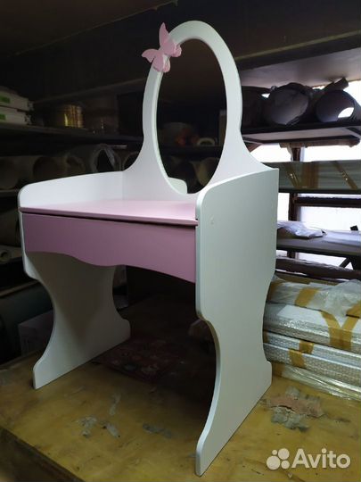 Детский столик