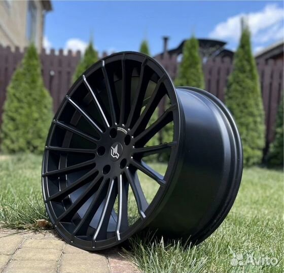 Новые диски на Porsche Cayenne R20