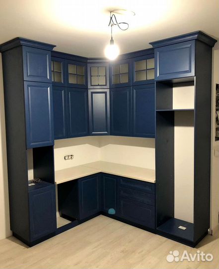 Кухни на заказ с ярким дизайном