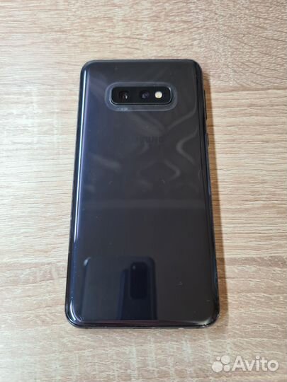 Samsung Galaxy S10e, 6/128 ГБ