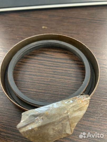 Сальник коленвала