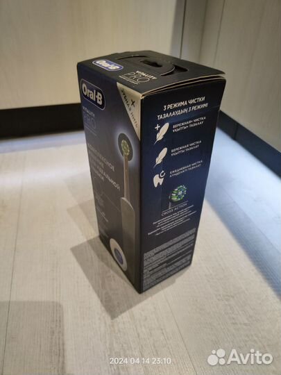 Электрическая зубная щетка oral b новая