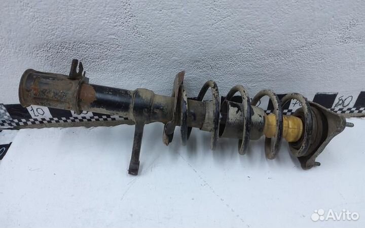 Амортизатор передней подвески правый Datsun Mi-Do