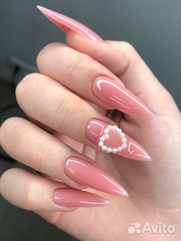 Мастер маникюра и педикюра