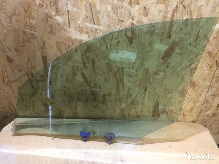 80300BM701 Стекло двери пер. R Nissan Almera N16