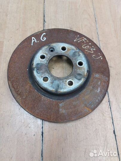 Тормозной диск передний Opel Astra J A17DTJ 2012