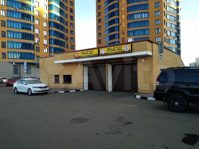 Машиноместо, 20 м²