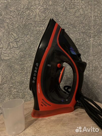 Новый утюг паровой