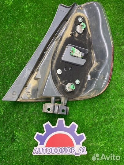 Стоп задний левый Honda Fit GD2 L13A 2005-2007