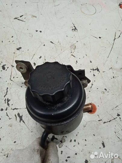 Бачок Гур Nissan Sunny Ниссан Санни