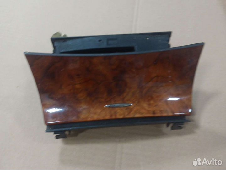 Пепельница Mercedes W211 2007 г