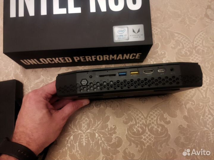 Intel NUC: A Mini PC Kit