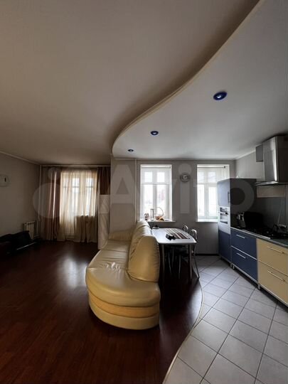 2-к. квартира, 72,1 м², 9/10 эт.