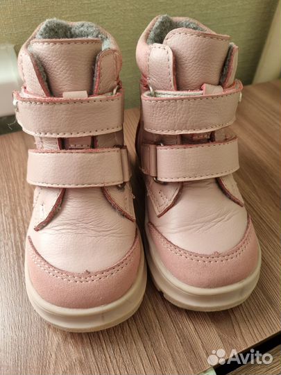 Утеплённые ботинки для девочки 23 размер