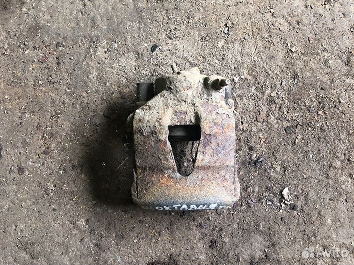 Skoda octavia a4 Суппорт