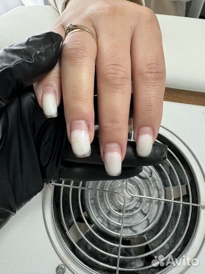 Маникюр и педикюр