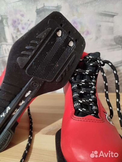 Лыжные ботинки, р-р 32
