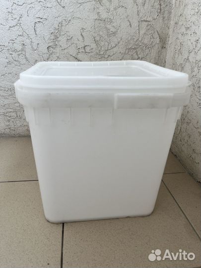 Контейнер пластиковый пищевой