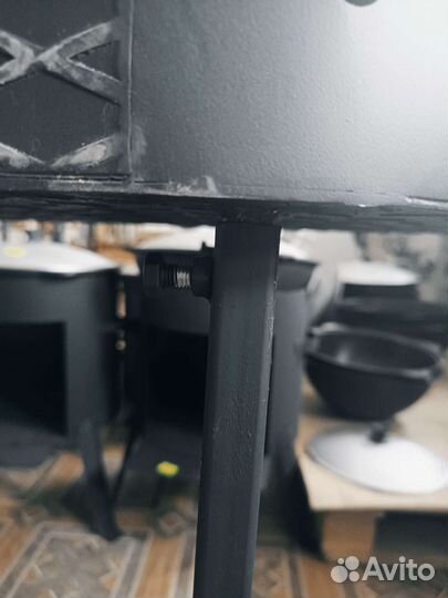 Мангал с подказанником 12л