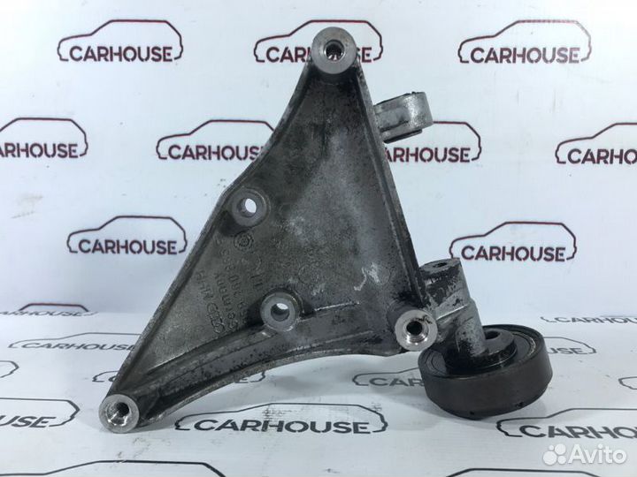 Кронштейн кондиционера Audi A6 C5 2.5