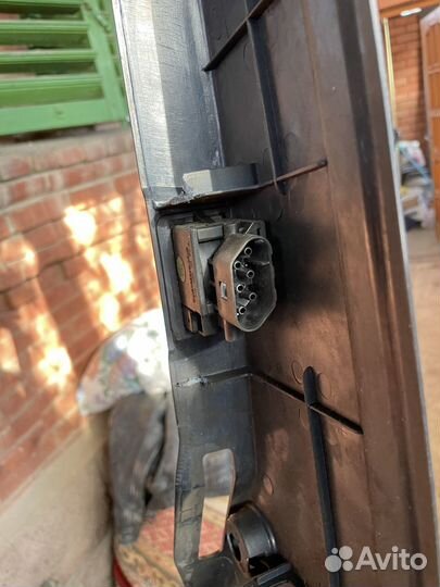 Боковина сидения w140