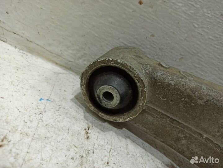 Рычаг задний нижний левый 33321093723