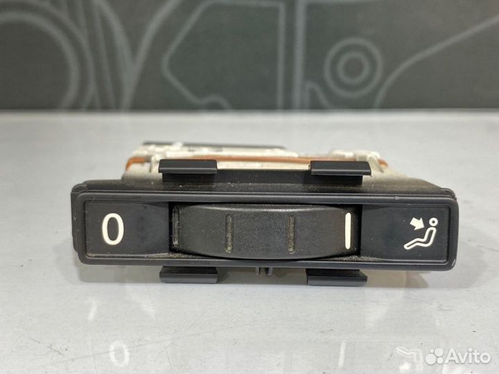 Регулятор воздуха правый Volkswagen Touareg 7L