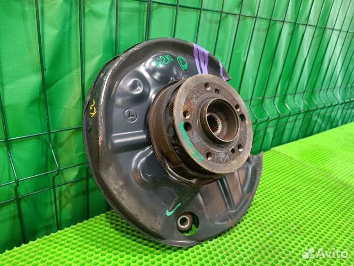 Цапфа (кулак) задняя левая Mercedes-Benz E W210