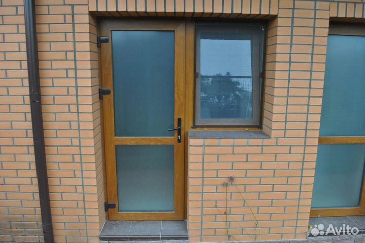 Алюминиевые двери