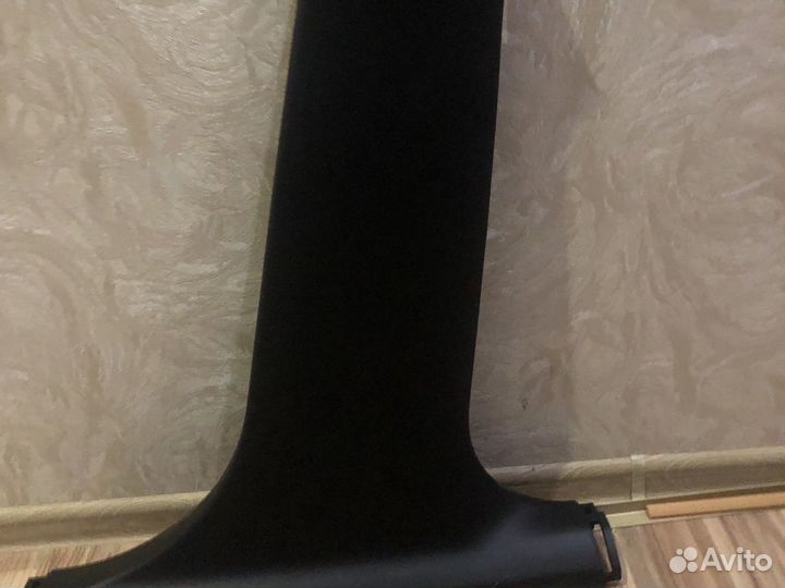 Обивка стойки центральной правая