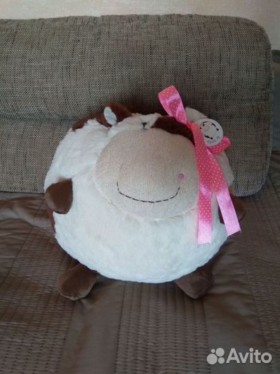Игрушка подушка коровка