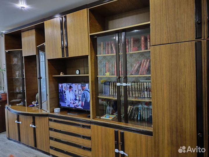 Стенка в гостиную бу