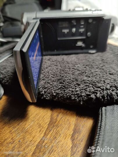 Видеокамера Sony DCR-SX44E