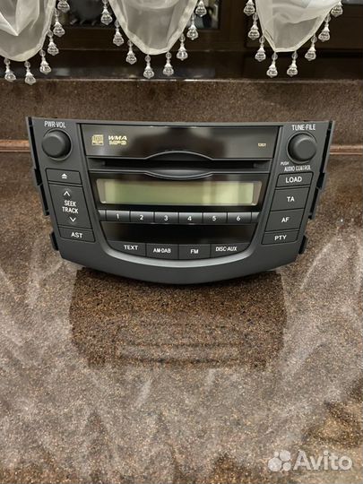 Штатное головное устройство Toyota Rav4