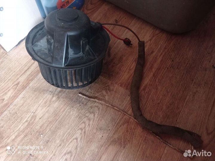 Вентилятор отопителя Volkswagen Vento, Golf 3